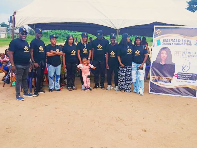 Uyo outreach team and volunteers